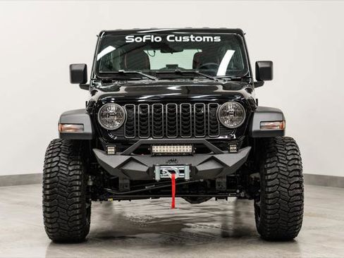 Used 2026 Jeep Wrangler Unlimited Sport image 3