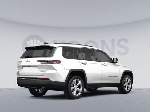 Used 2023 Jeep Grand Cherokee Limited image 4