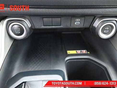 Used 2024 Toyota Grand Highlander AWD image 20