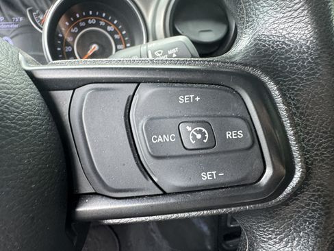 Used 2023 Jeep Wrangler Unlimited Sport AWD/4WD image 31