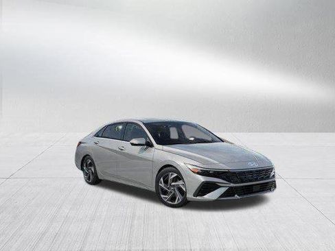 New 2026 Hyundai Elantra Limited image 2