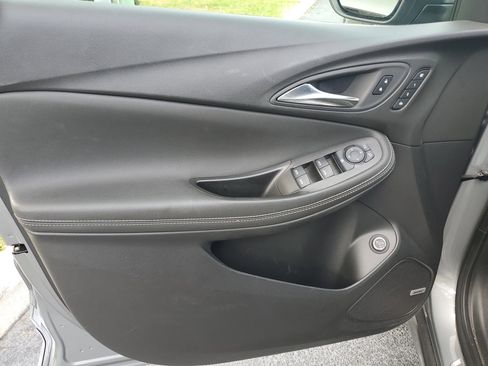 Used 2024 Buick Encore GX Avenir w/ Avenir Technology Package image 8