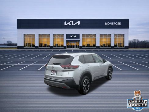 Used 2023 Nissan Rogue SV AWD/4WD image 6
