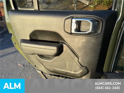 Used 2023 Jeep Gladiator Mojave w/ Cold Weather Group image 25