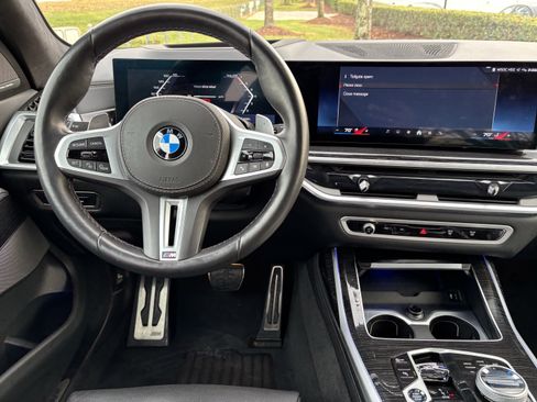 Certified 2025 BMW X7 M60i w/ Executive Package image 29