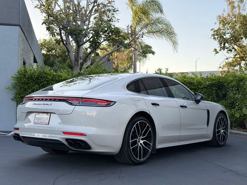 Used 2022 Porsche Panamera Turbo S image 3