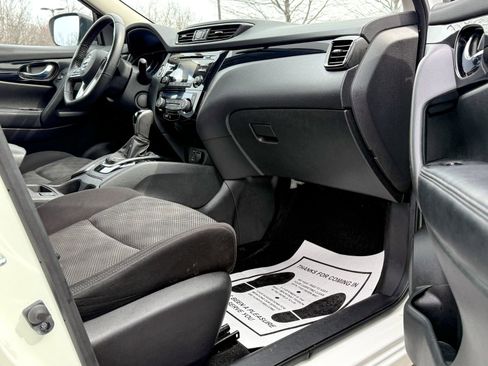 Used 2017 Nissan Rogue Sport SV w/ SV All-Weather Package image 14