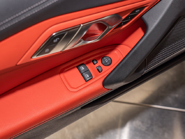 Used 2025 BMW Z4 M40i RWD image 16