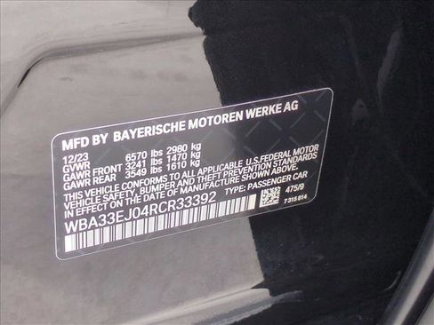 Used 2024 BMW 760i xDrive w/ Premium Package 2 image 27