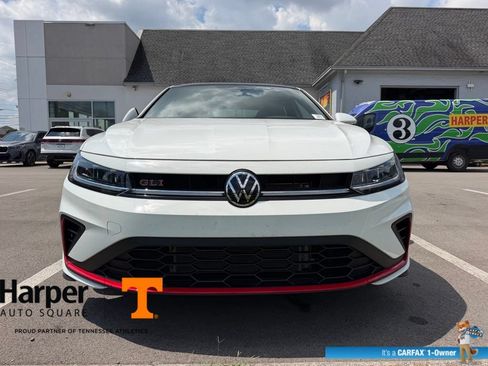 Used 2025 Volkswagen Jetta GLI Autobahn FWD image 8