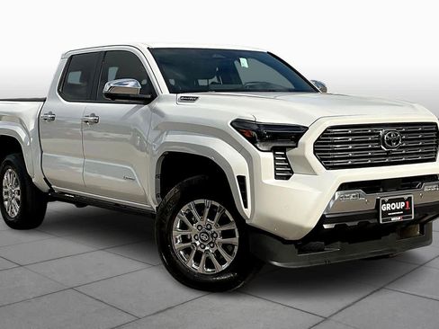 Used 2025 Toyota Tacoma Limited image 2
