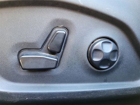 Used 2019 Jeep Compass Limited image 19