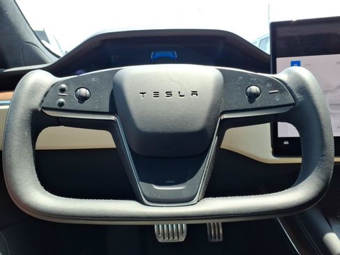 Used 2022 Tesla Model S AWD/4WD image 23