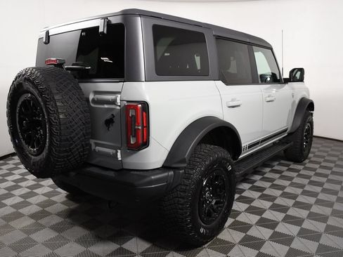 Used 2021 Ford Bronco First Edition AWD/4WD image 6