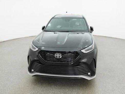 New 2026 Toyota Highlander XSE image 15