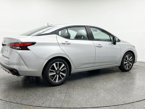 Used 2025 Nissan Versa SV FWD image 9