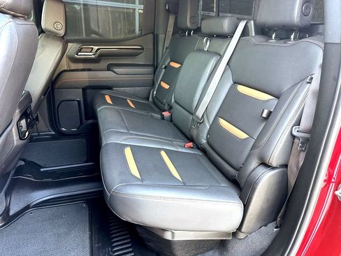 Used 2024 GMC Sierra 1500 AT4 w/ Technology Package AWD/4WD image 24