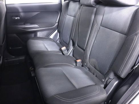 Used 2020 Mitsubishi Outlander ES AWD/4WD image 33