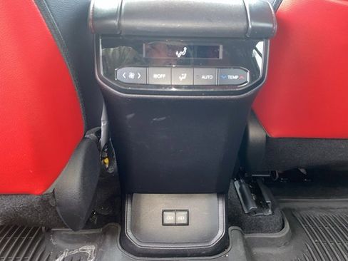 Used 2022 Toyota Highlander XSE image 23