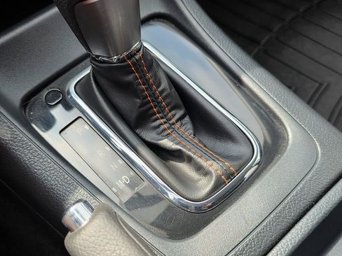 Used 2017 Subaru Crosstrek 2.0i Limited image 40