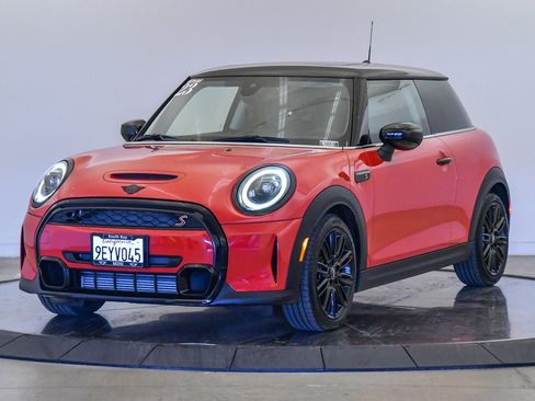 Certified 2023 MINI Cooper S image 1
