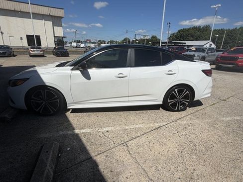 Used 2020 Nissan Sentra SV FWD image 7