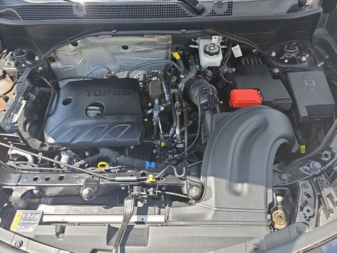 Certified 2025 Buick Encore GX Preferred AWD/4WD image 34