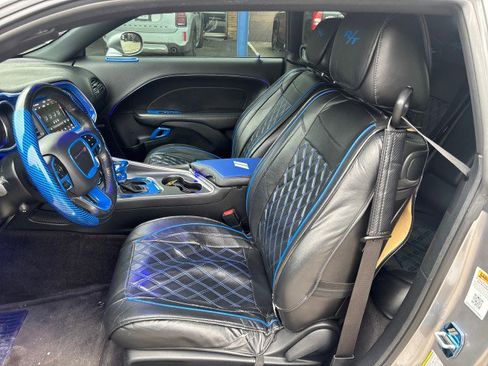 Used 2018 Dodge Challenger R/T Plus image 7