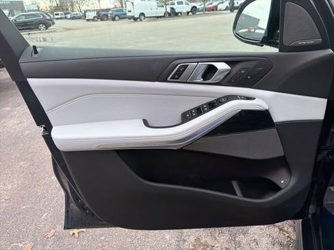 Used 2026 BMW X5 xDrive50e w/ Executive Package image 24