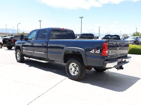 Used 2007 Chevrolet Silverado 2500 LT w/ Heavy-Duty Power Package AWD/4WD image 4