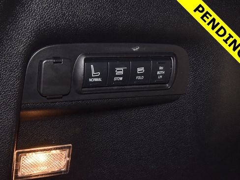 Used 2017 Ford Explorer Platinum image 38