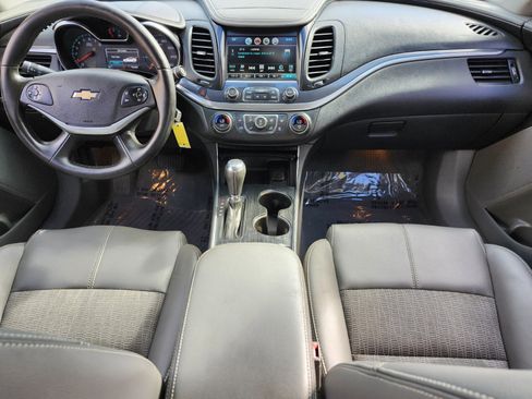Used 2017 Chevrolet Impala LT image 6