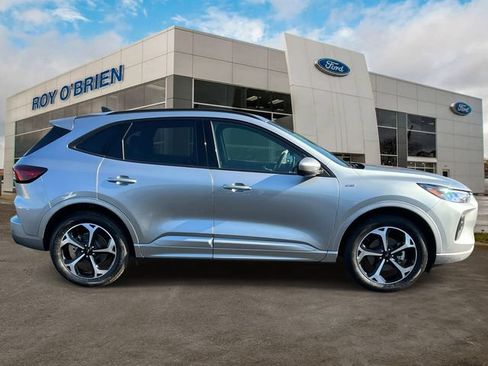 Certified 2024 Ford Escape ST-Line Select w/ Tech Pack #2 AWD/4WD image 6