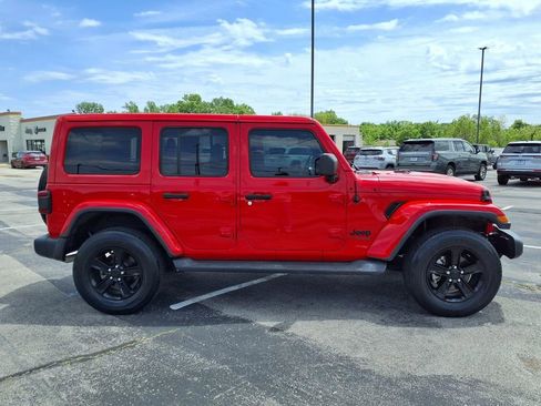 Used 2020 Jeep Wrangler Unlimited Sahara AWD/4WD image 8