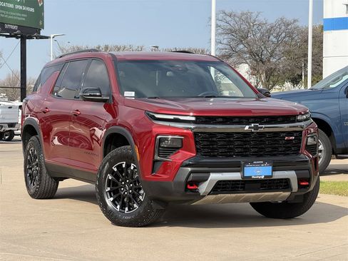 Certified 2024 Chevrolet Traverse Z71 image 2