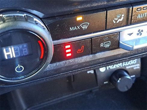 Certified 2023 Ford Bronco Outer Banks w/ Sasquatch Package image 17