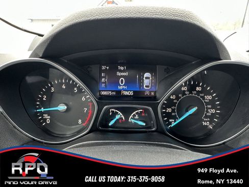 Used 2018 Ford Escape Titanium w/ Ford Safe & Smart Package image 23