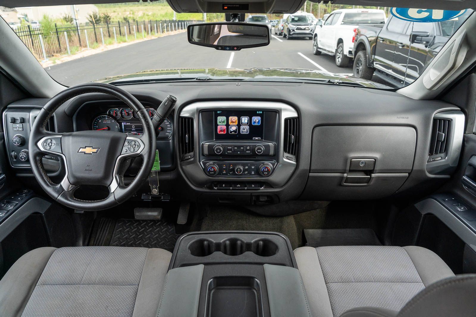 Used 2015 Chevrolet Silverado 1500 LT w/ LT Convenience Package AWD/4WD image 21
