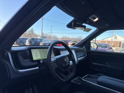 Used 2022 Rivian R1T Adventure image 8