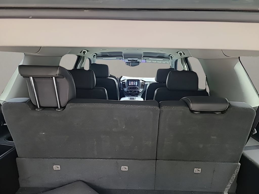 Used 2018 Chevrolet Suburban Premier AWD/4WD image 8