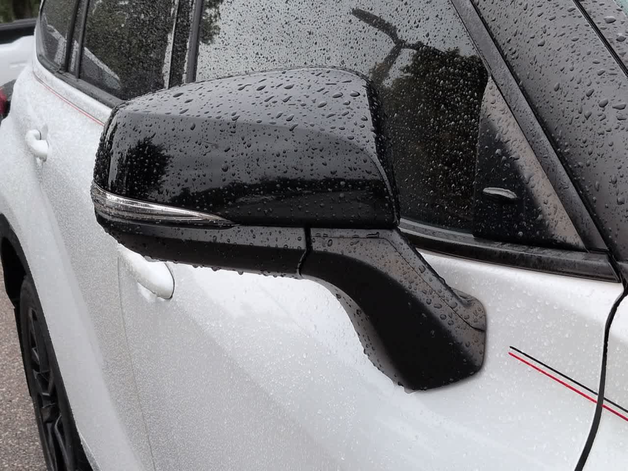 Used 2023 Toyota Highlander XSE FWD image 12