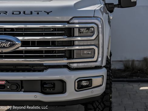 Used 2026 Ford F250 Platinum w/ Platinum Plus Package image 9