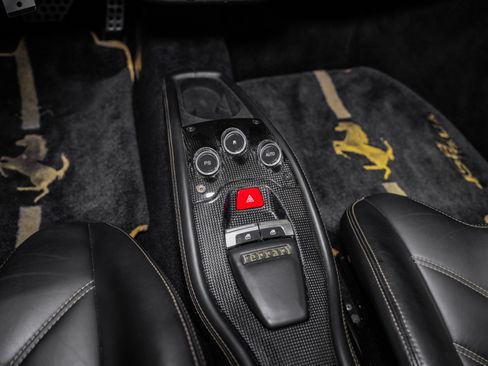 Used 2011 Ferrari 458 Italia Coupe RWD image 33