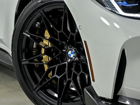 Used 2022 BMW M3 Competition w/ M Carbon Exterior Package RWD image 3
