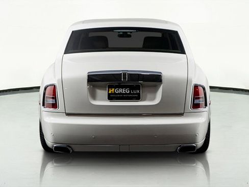 Used 2016 Rolls-Royce Phantom Sedan image 11