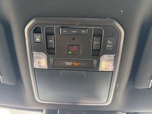 Used 2025 Toyota Tundra Platinum image 28