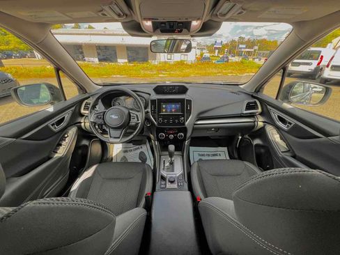 Used 2023 Subaru Forester Premium image 20