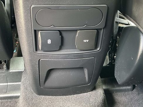 Used 2023 Ford Explorer XLT w/ Equipment Group 202A AWD/4WD image 18