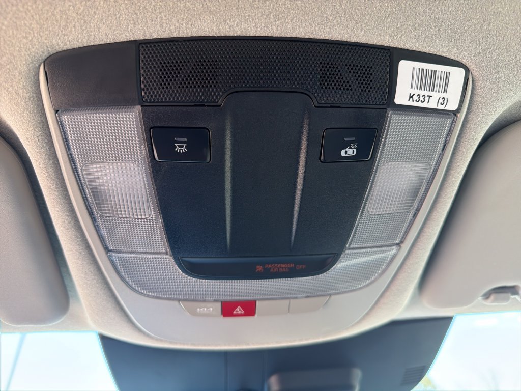 Used 2025 Kia Niro EX FWD image 30