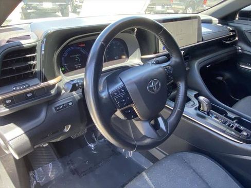 Certified 2023 Toyota Crown AWD/4WD image 21